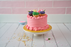 ピンクパーティケーキ